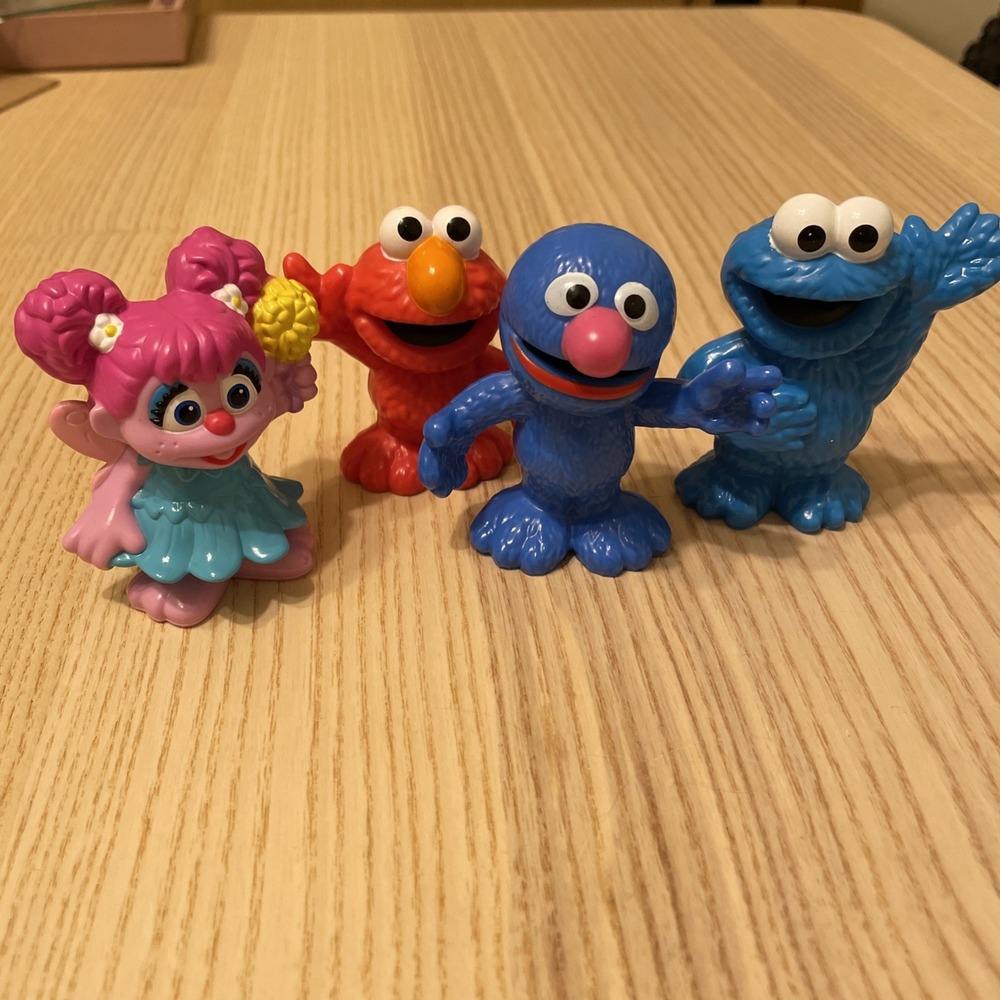 Lot of 4 Sesame Street characters Hasbro 2013‎
